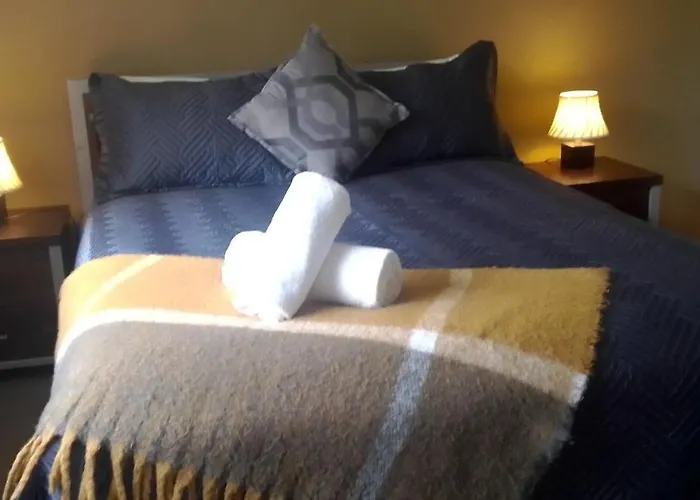 Cedar Lodge Motel